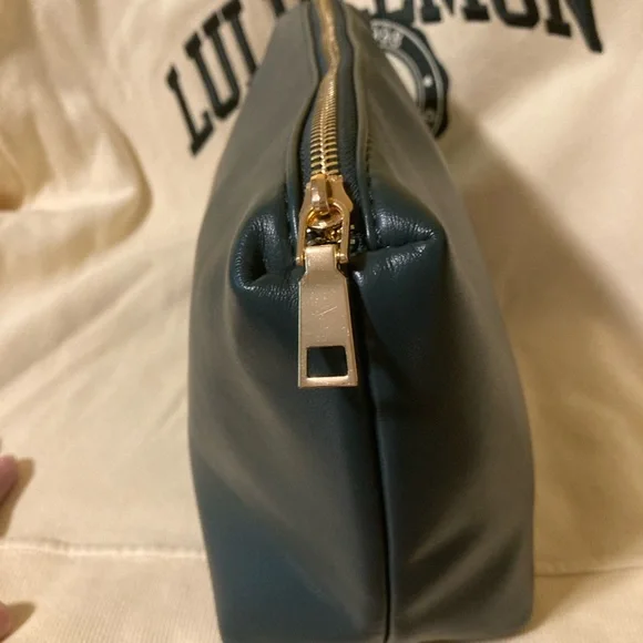 Anthropologie Emerald Green Cosmetic Pouch with Gold Zipper Used Excellent - Picture 4 of 8